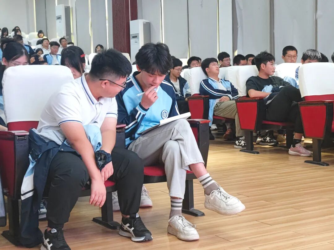 xuesheng-2-7.jpg 微信图片_20241015133309.jpg